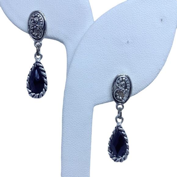 Black Teardrop Dangle Drop Silvertone Retro Style Earrings - Picture 1 of 5